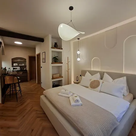 Old Town Living Чески-Крумлов
